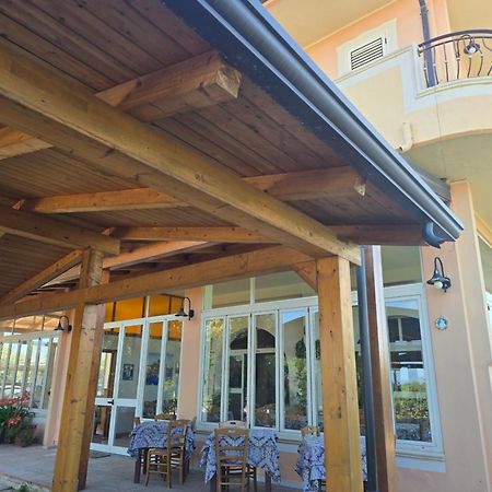 Hotel Ristorante La Decanata Le Castella  Bagian luar foto