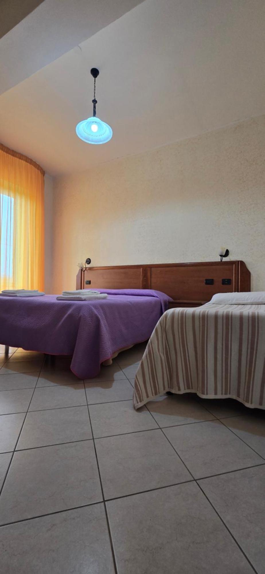 Hotel Ristorante La Decanata Le Castella  Bagian luar foto