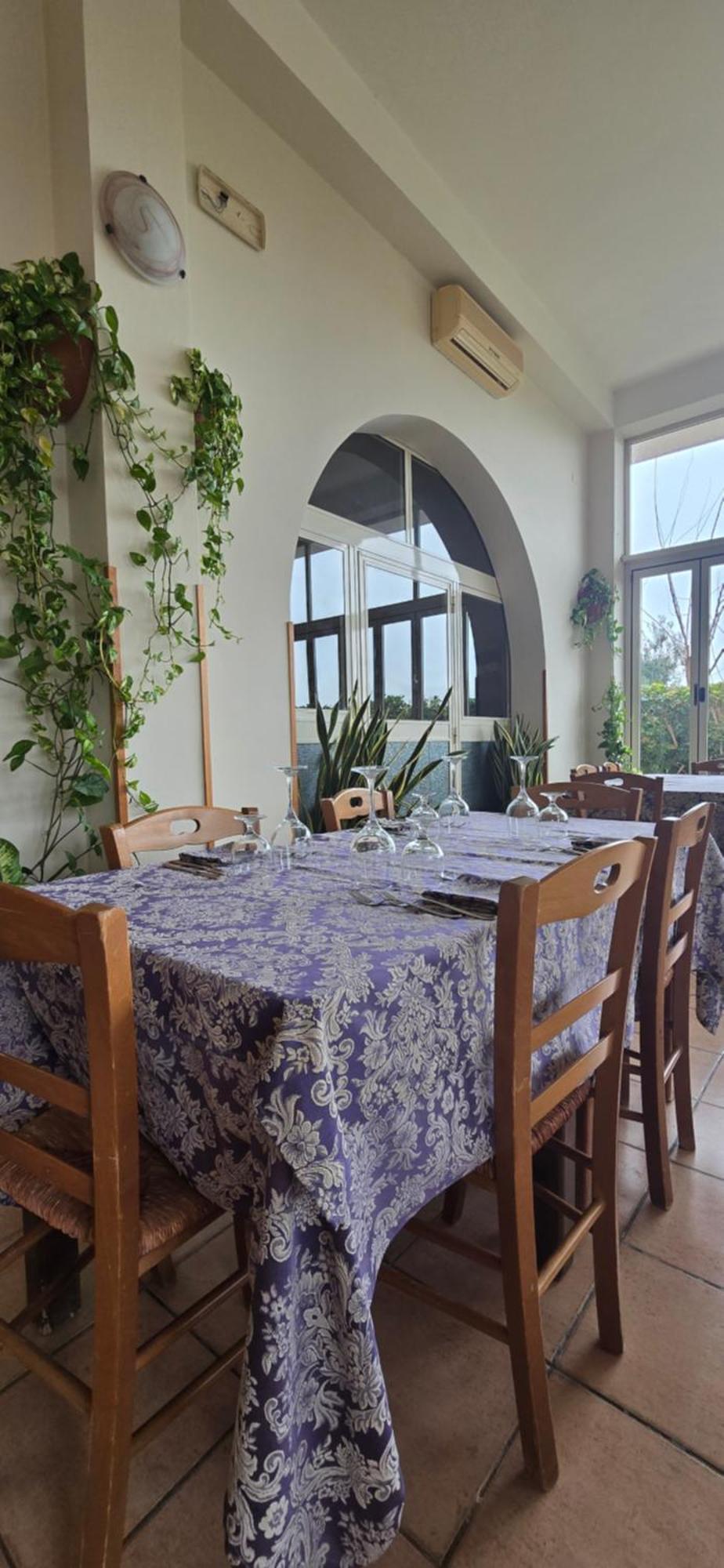 Hotel Ristorante La Decanata Le Castella  Bagian luar foto